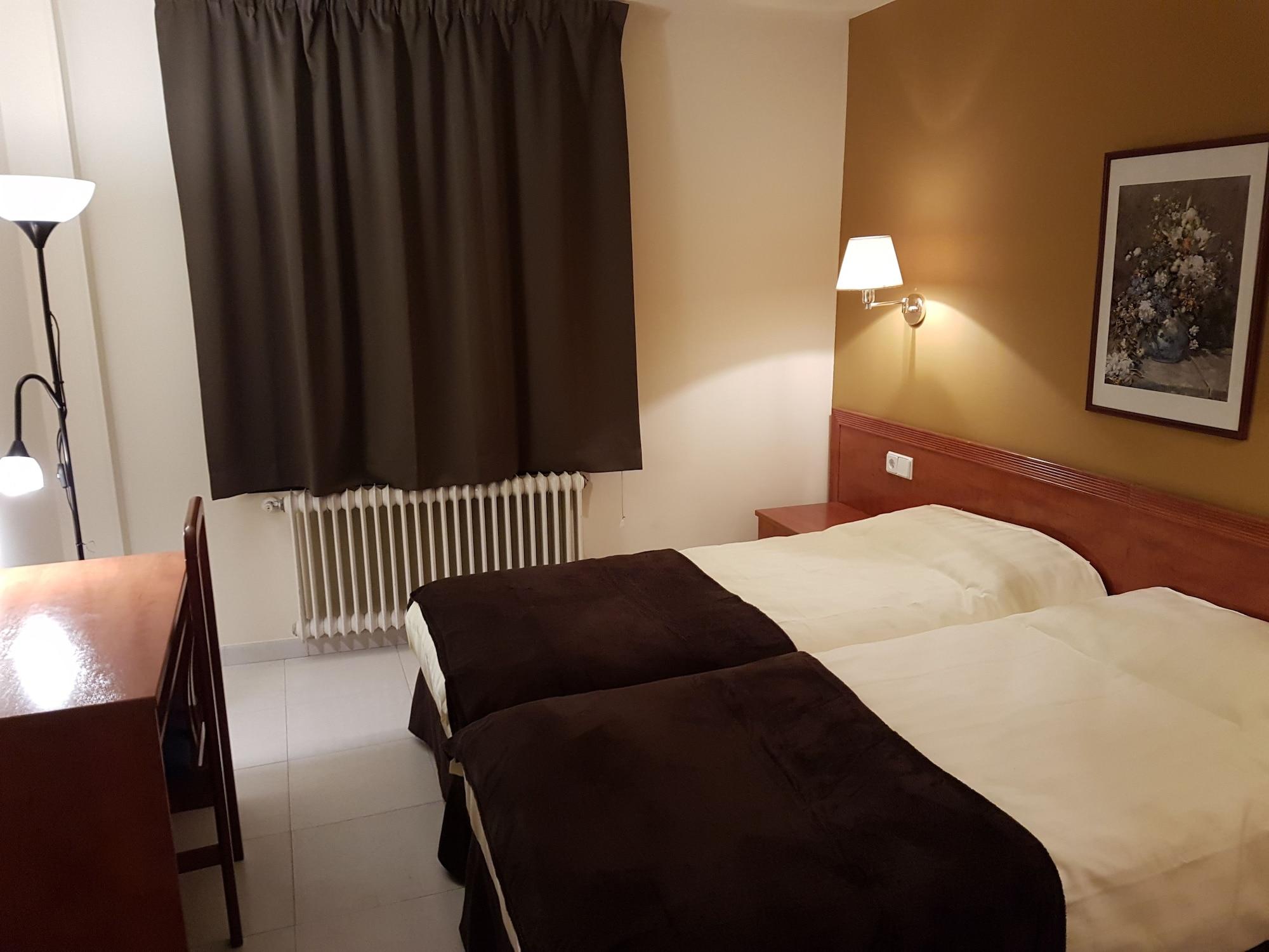 פאס דה לה קאסה Hotel Guineu מראה חיצוני תמונה