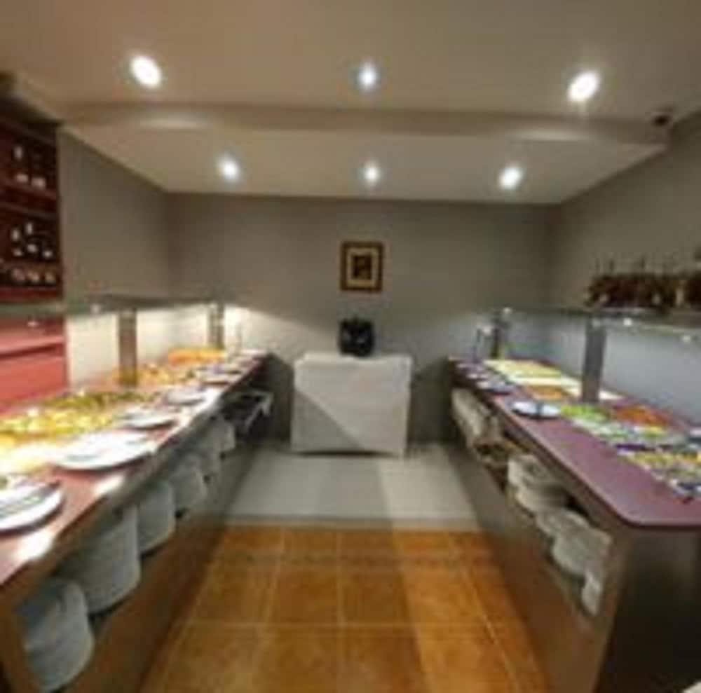 פאס דה לה קאסה Hotel Guineu מראה חיצוני תמונה