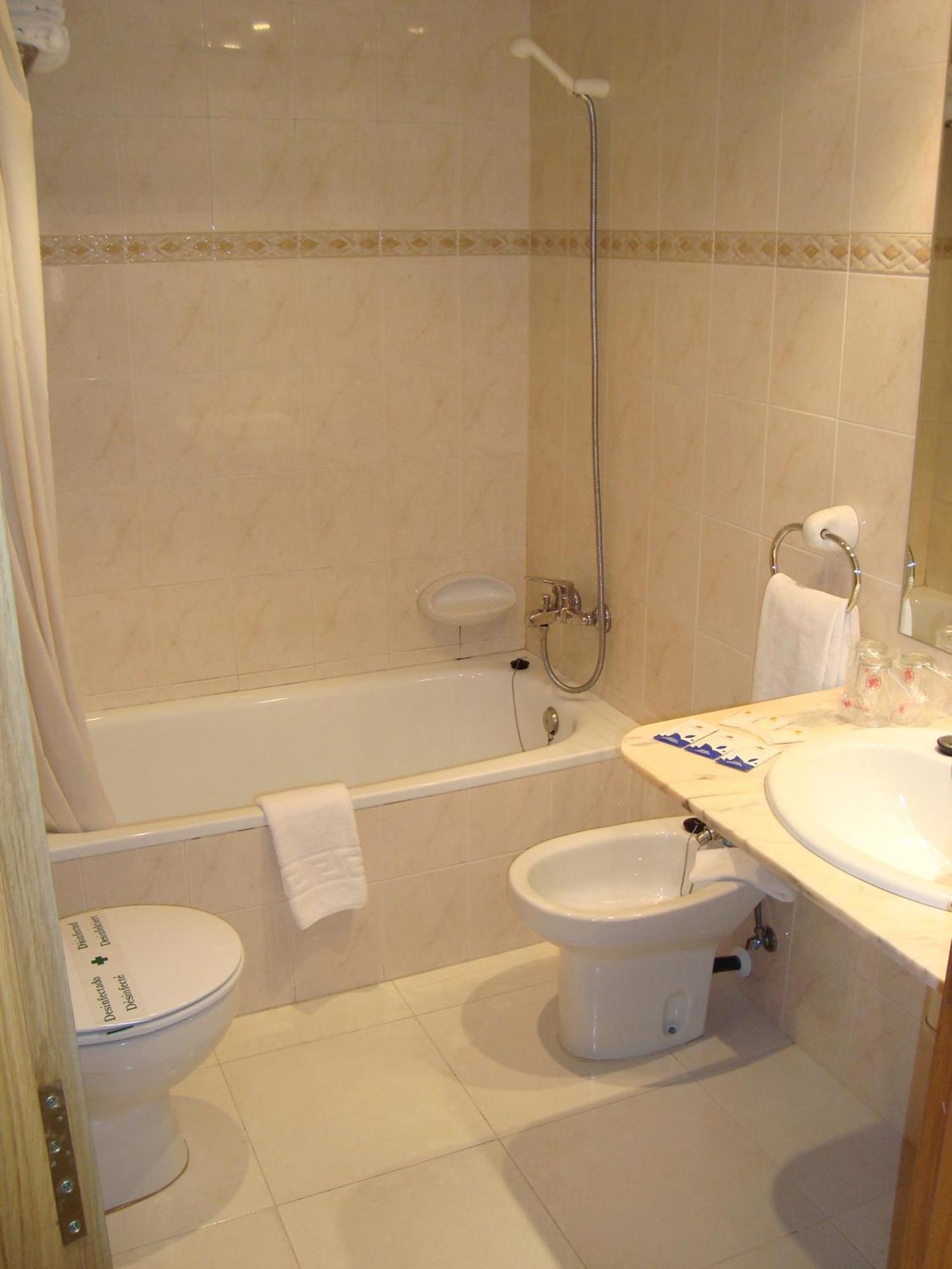 פאס דה לה קאסה Hotel Guineu מראה חיצוני תמונה